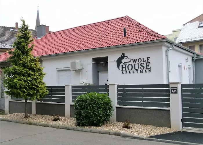 Wolf House 公寓 *